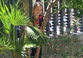 Lorena with palm tree